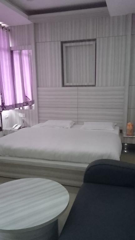 Hotel Maharaja Katra  Esterno foto